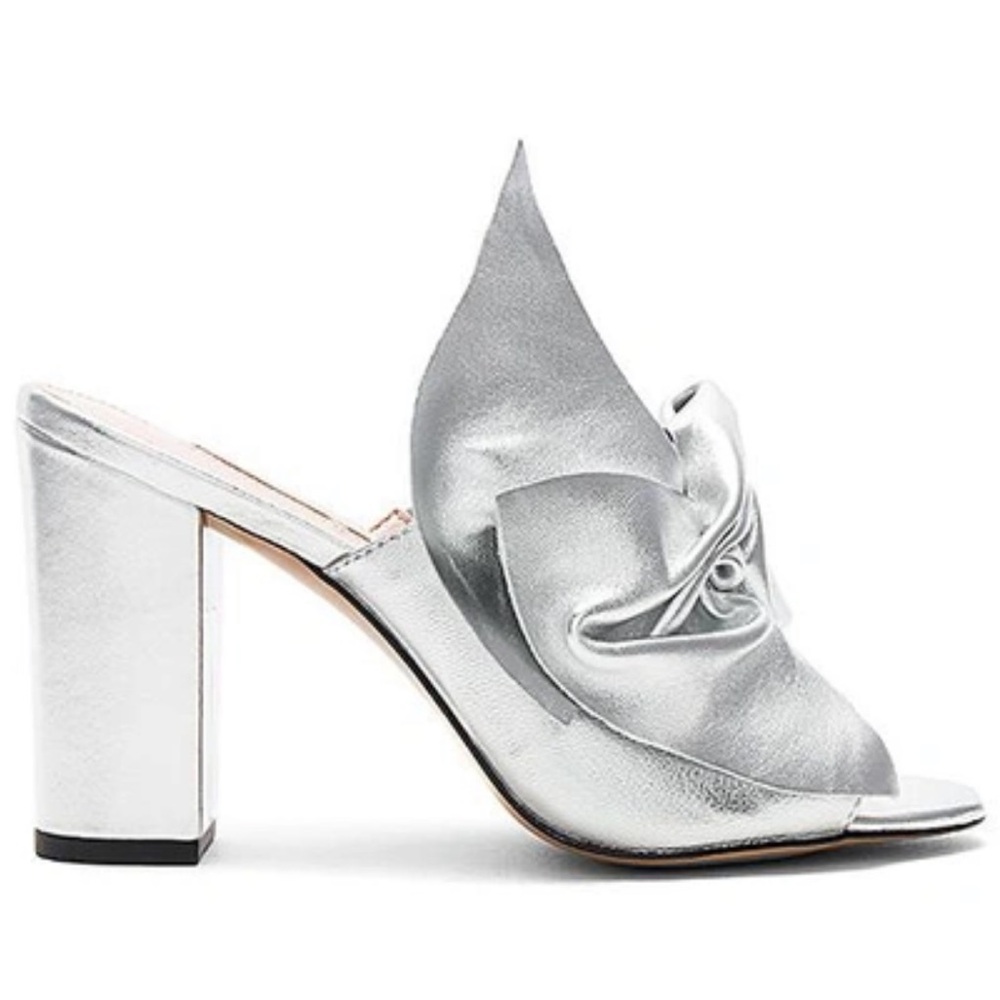 AVEC LES FILLES SILVER HEELS